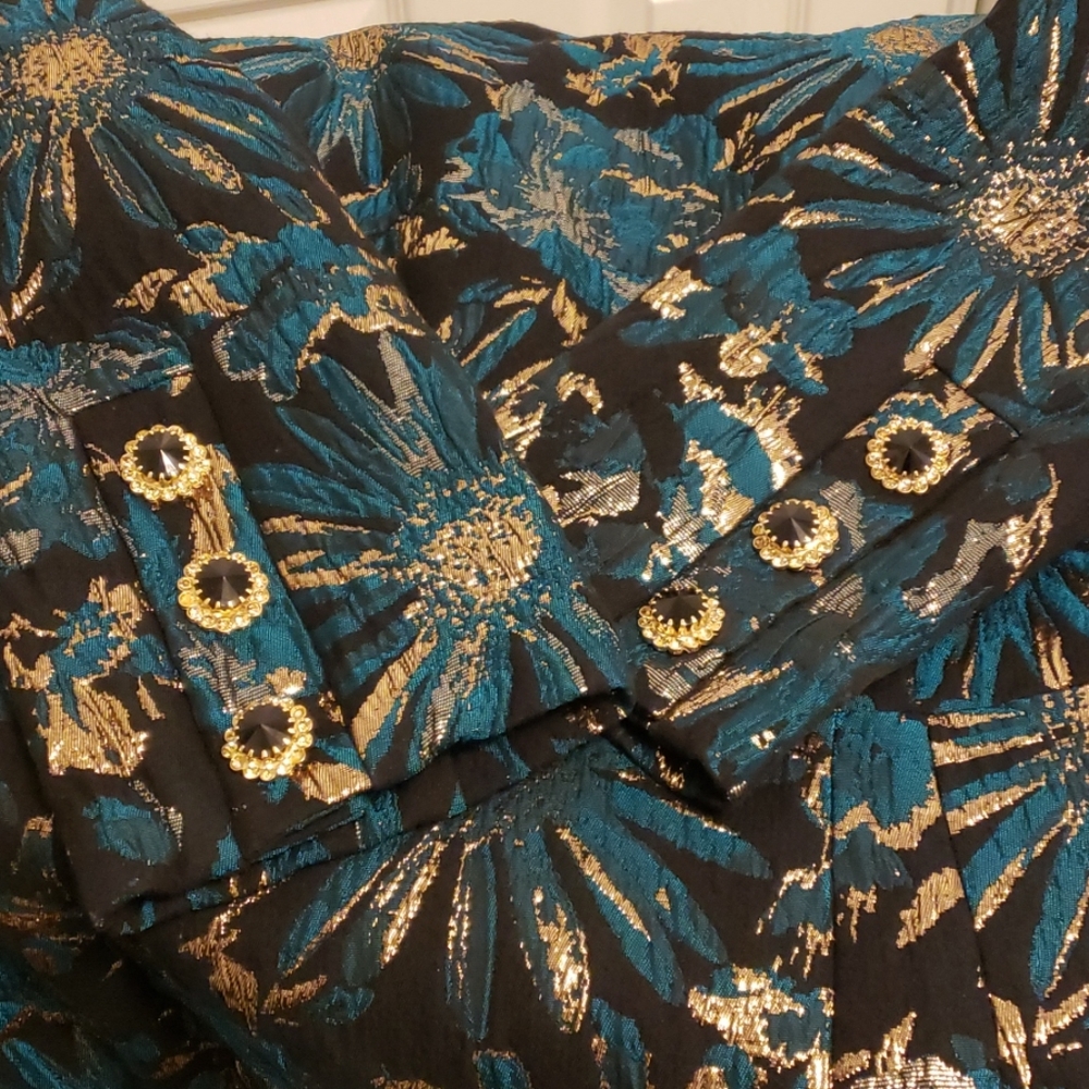 Dress - Picture 4 of 7